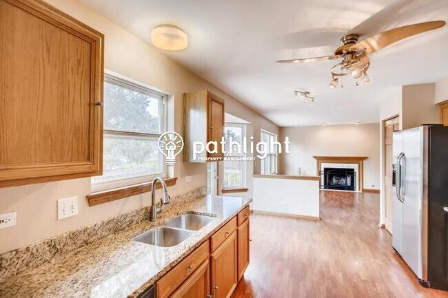 Foto del edificio - 516 Ryegrass Court, Aurora, IL, 60504