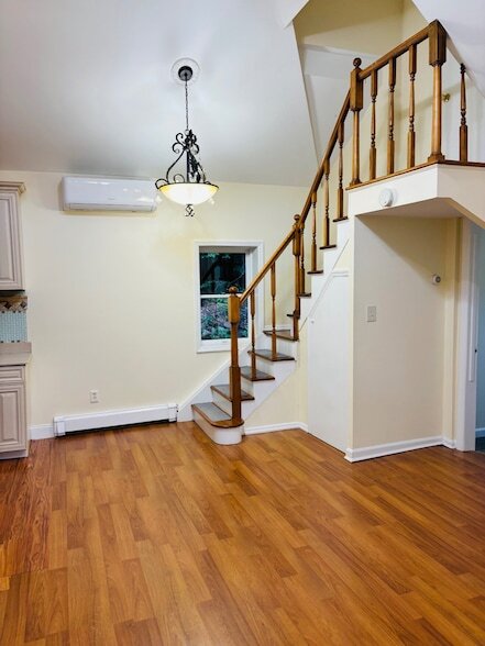 Photo - 16 Herb Hill Road Unit House