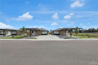 Building Photo - 1620 El Camino Dr