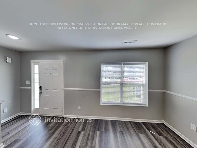 Foto del edificio - 716 Raindrops Rd