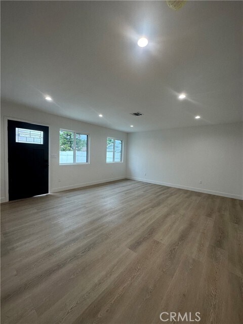 Foto del edificio - 17326 Kingsbury St