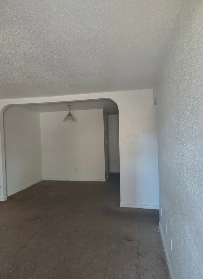 Foto del edificio - 5625 Antoine Dr