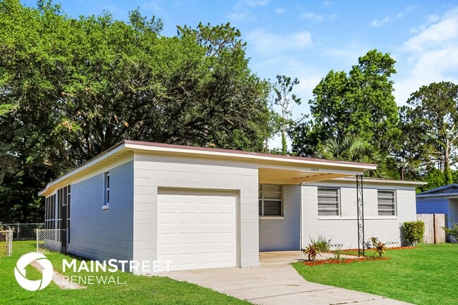 Building Photo - 5805 Norde Dr E