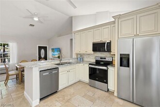 Building Photo - 317 3rd Ave