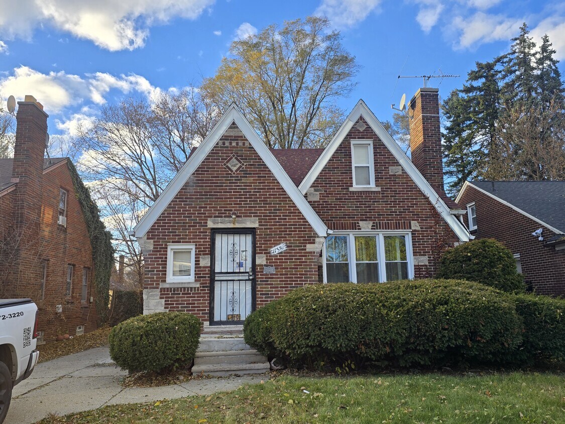 Foto principal - 11381 Whitehill St