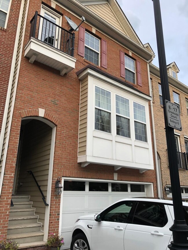 Foto del edificio - 12 Creekside Ct