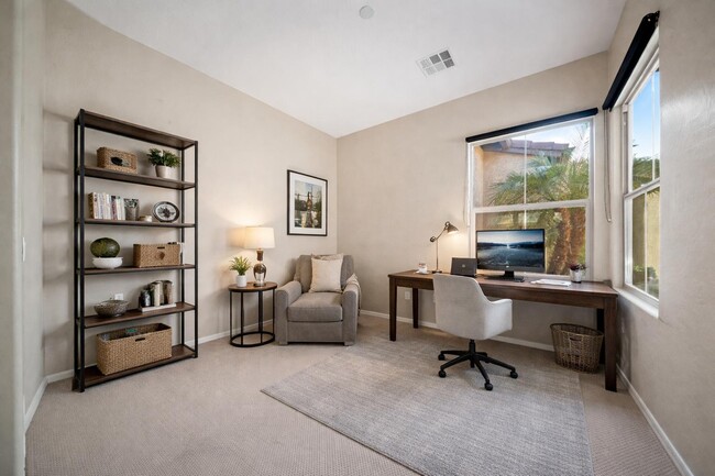 Building Photo - 13042 W Pinnacle Vista Dr