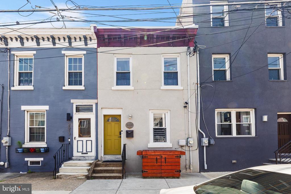 Primary Photo - 2611 Almond St