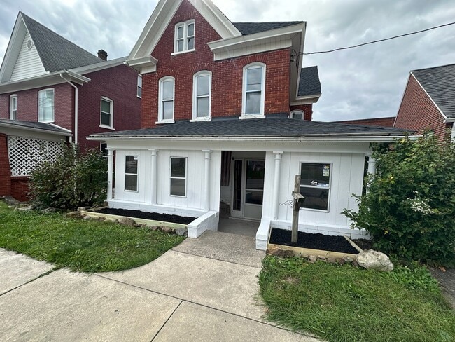 Foto del edificio - 304 Poplar St