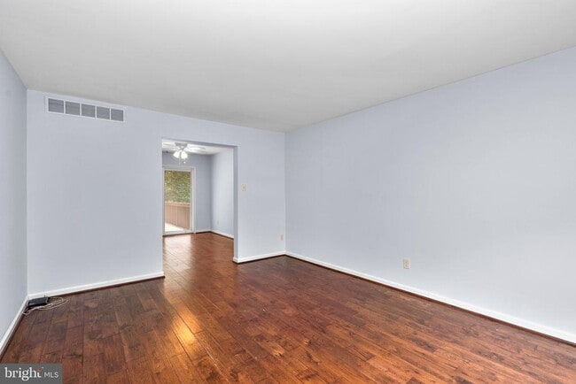 Building Photo - 3411 Santee Rd