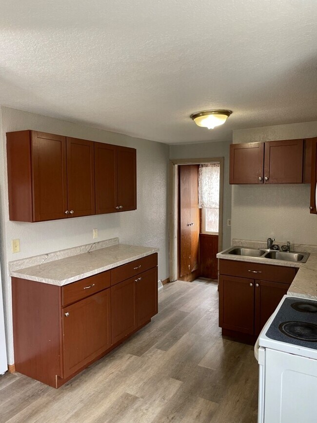Building Photo - 427 Galloway Ct