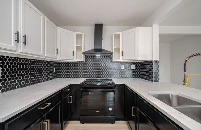 Foto del edificio - 15448 Chipman Ln.