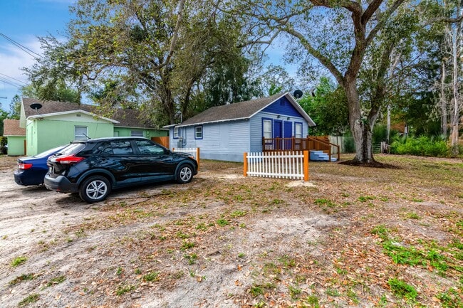 Photo - 547 Wildwood Way House