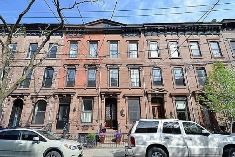 Primary Photo - 1213 Garden St
