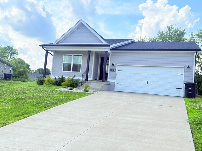 Building Photo - 829 Wolf Run Park Blvd