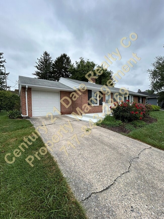 Building Photo - Charming 3 BR, 1 Bath One Level Home with ...