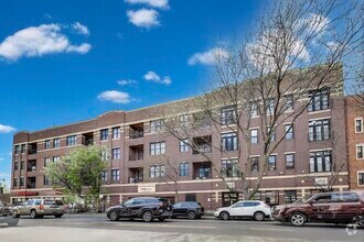 Building Photo - 4814 N Damen Ave