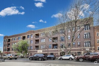 Building Photo - 4814 N Damen Ave