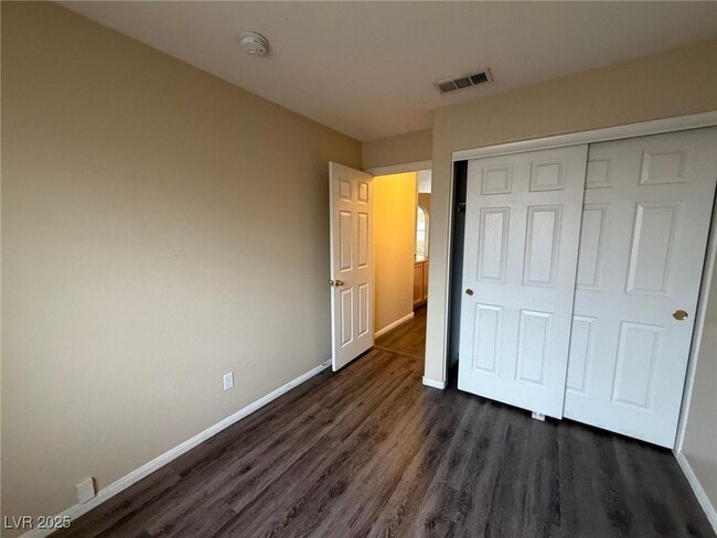 Foto del edificio - 4241 Ivory Nut St