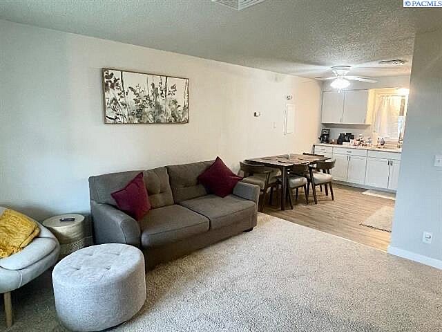 Foto principal - 4199 Fallon Dr