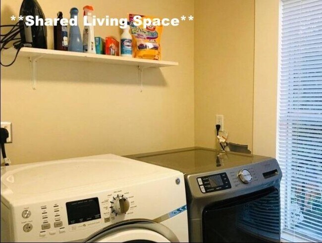 Building Photo - 1 bedroom in Los Angeles CA 90025