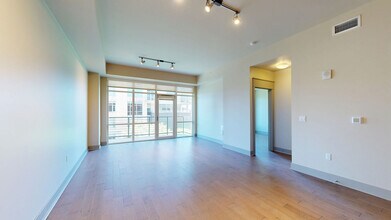 Interior Photo - Ashton Bellevue