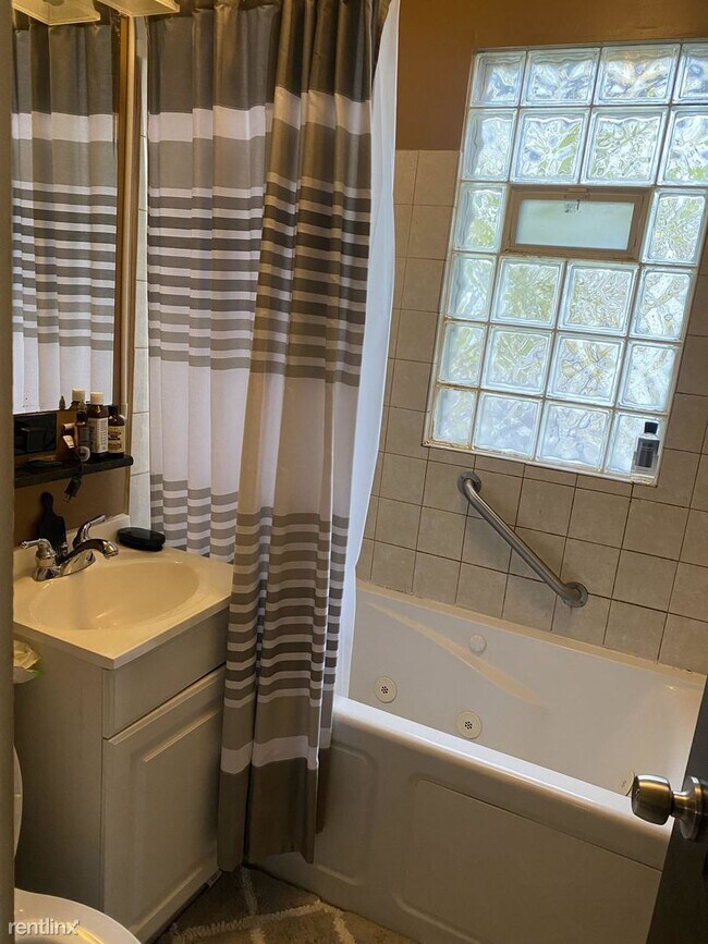 Foto del edificio - 1 br, 1 bath House - 504 S 9th Ave
