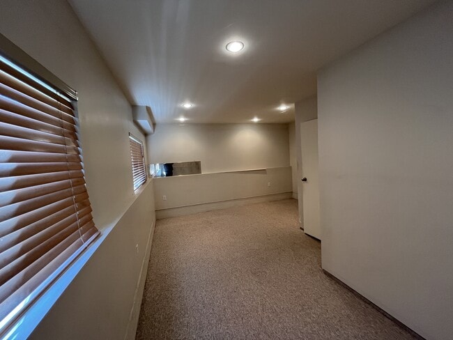 Photo du bâtiment - 775 Miller Ave