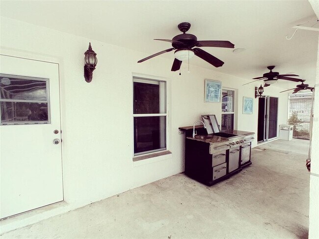 Foto del edificio - 17411 Woodcrest Way