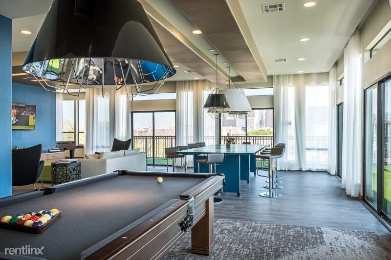 Foto principal - 10500 Spring Green Blvd