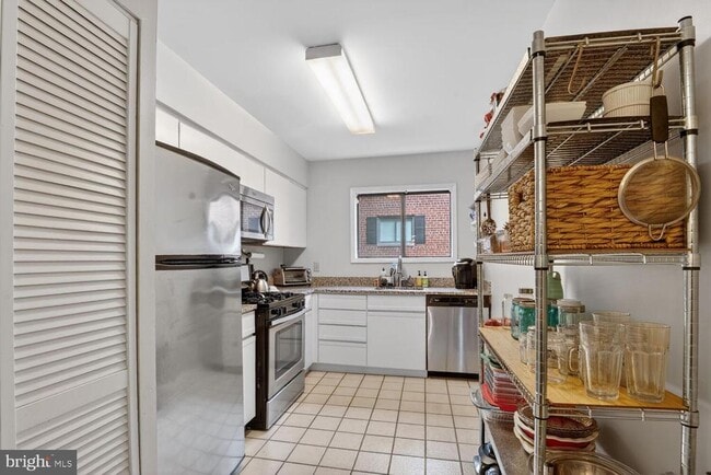 Building Photo - 236 W Taylor Run Pkwy