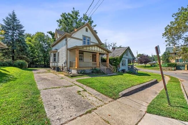 Photo - 3819 St. Martins Pl. House