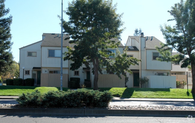Building Photo - Camino Colegio Estates