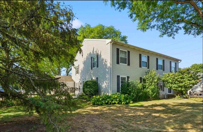 Building Photo - 38655 Bayside Ct
