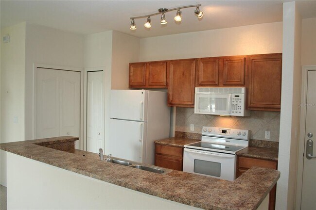 Foto del edificio - 8341 38th St Cir E