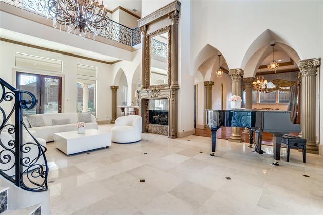 Foto del edificio - 1634 Torrey Pines Ln