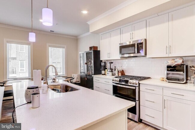 Building Photo - 15547 Smoke Box Way