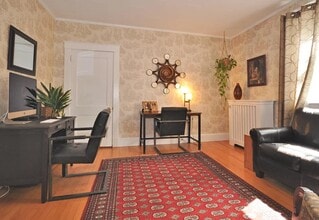 Building Photo - 42 Harthorn Ave
