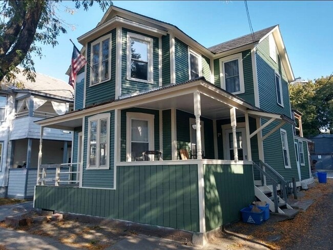 Building Photo - 20 Decatur Street