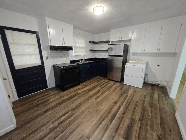 Foto del edificio - 245 Crawford Cir