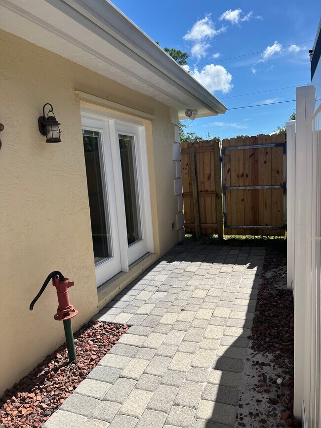 Front Door - 8390 SE Camellia Dr