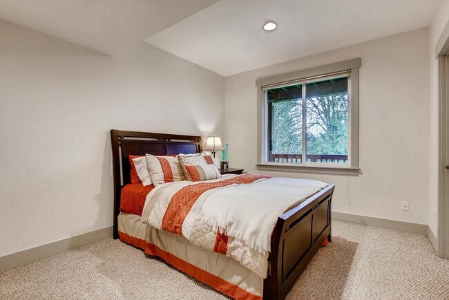 Foto del edificio - 4742 281st Ave NE