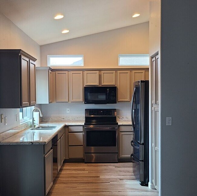 Foto del edificio - 17407 N Larkspur Ln