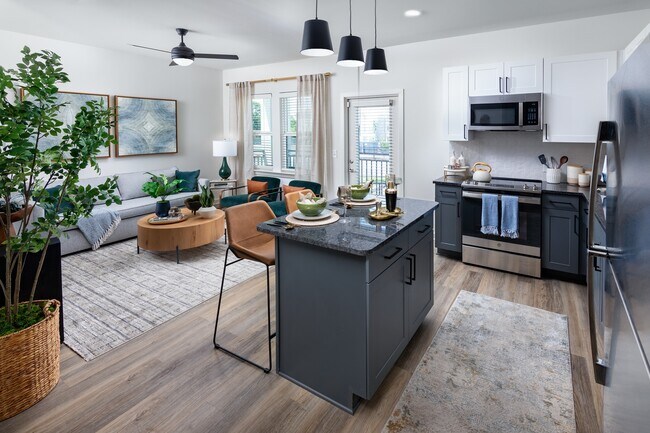 Building Photo - Birchway Rivergate