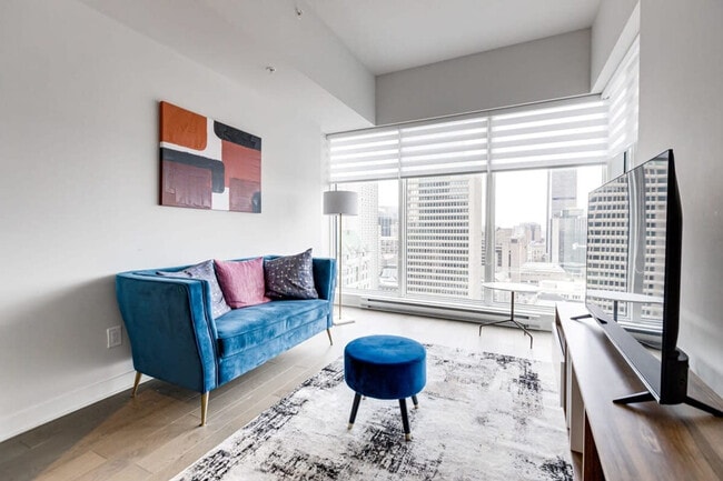 Building Photo - 1130 Rue Saint-Antoine O