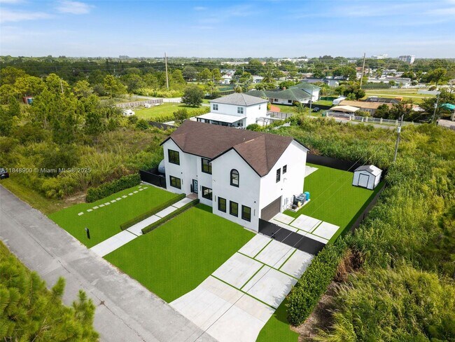 Foto del edificio - 11761 SW 226th Terrace