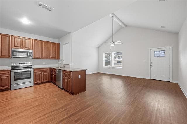 Building Photo - 411 E Elm St