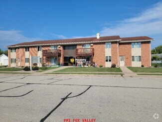 Building Photo - 104 Sycamore St