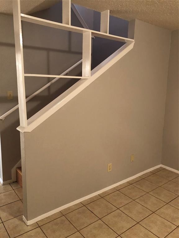 Building Photo - 12002B Mighty Oak Dr