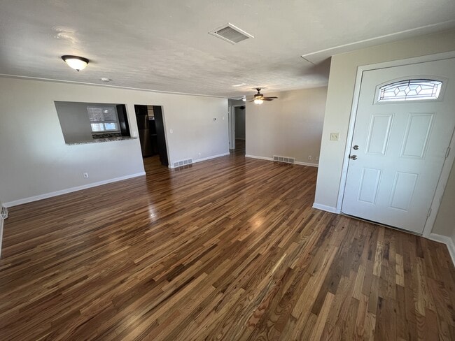 Building Photo - 1888 S Clay St